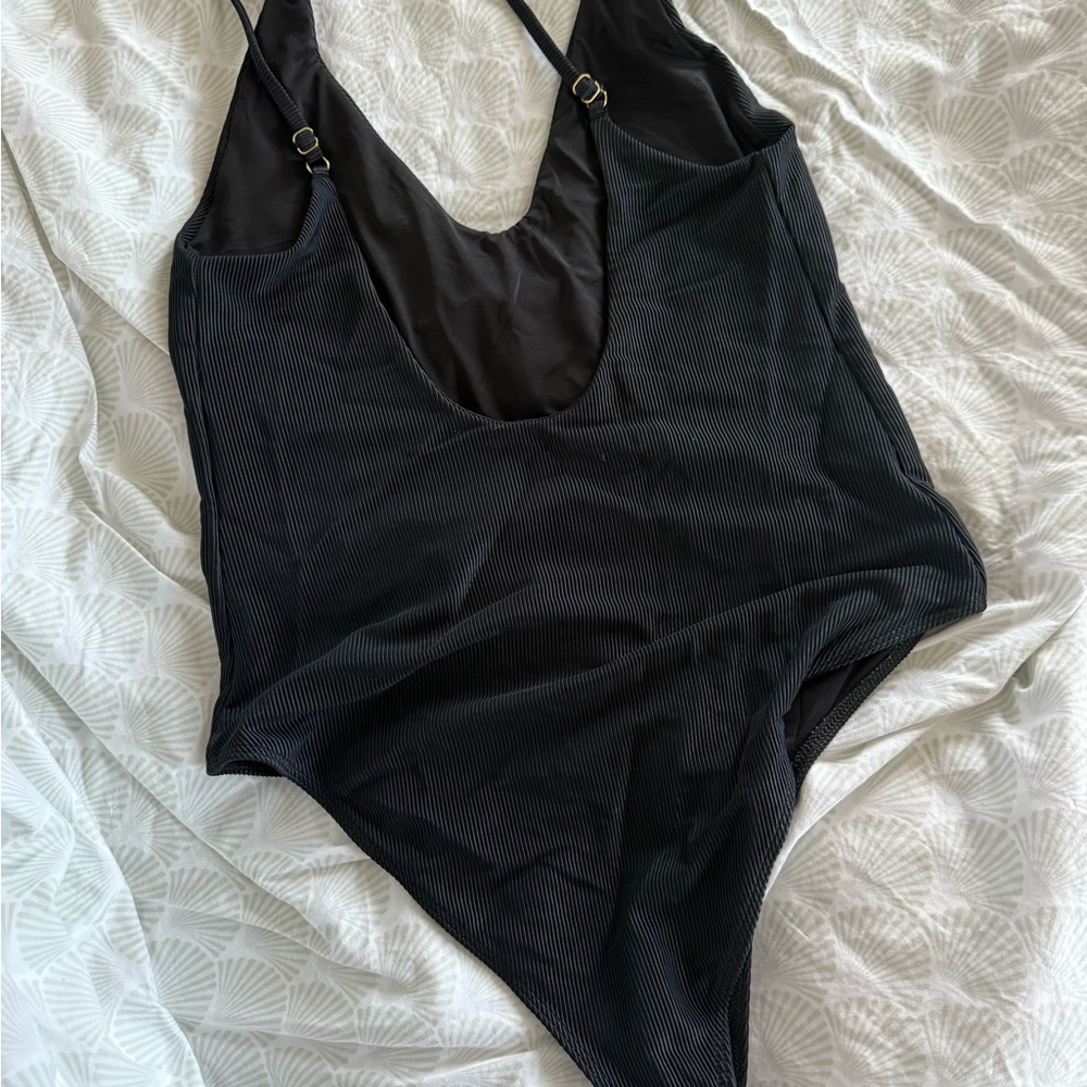 NWOT Beach Riot Reese Black Ribbed One-Piece Swimsuit - Picture 2 of 6